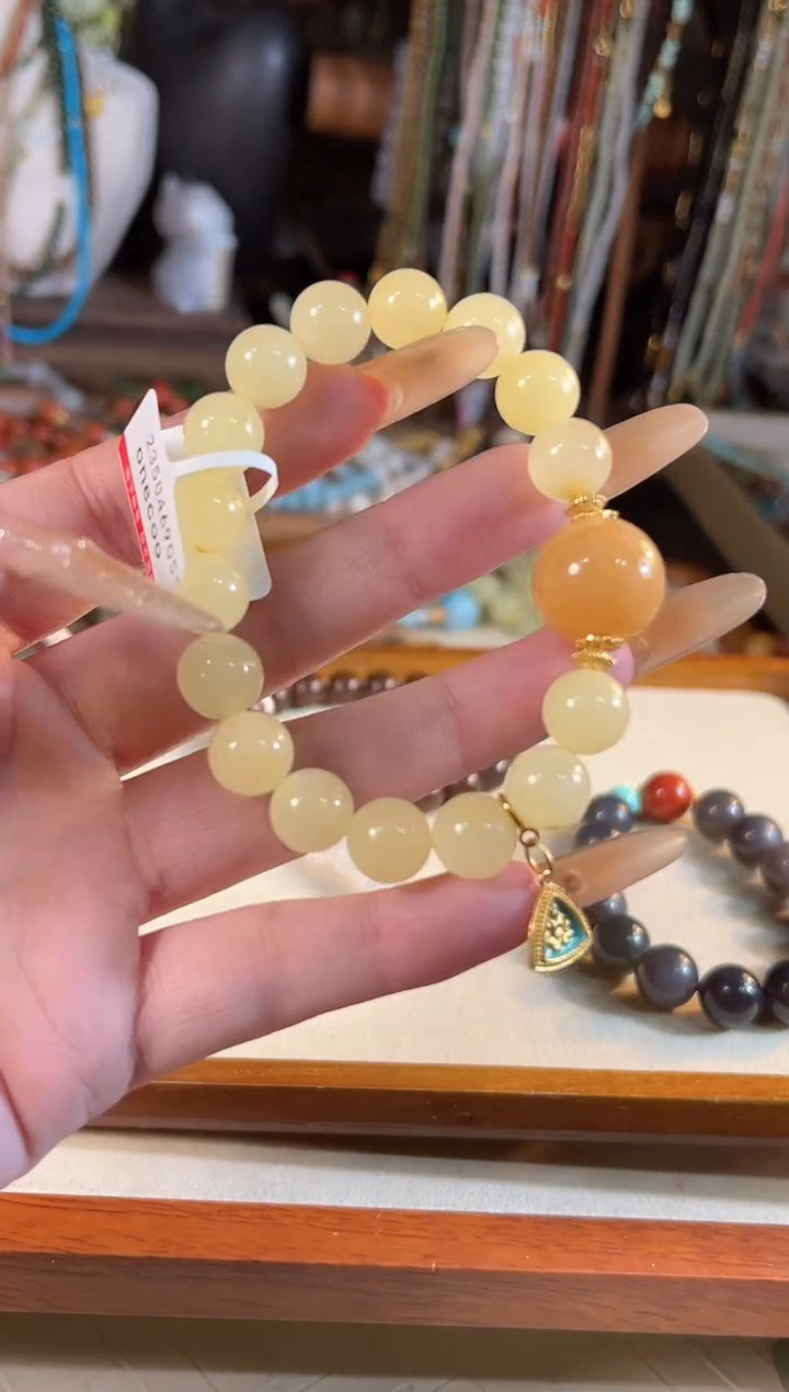 【闪购商品】蜜蜡手链未镶嵌多样性发货其一