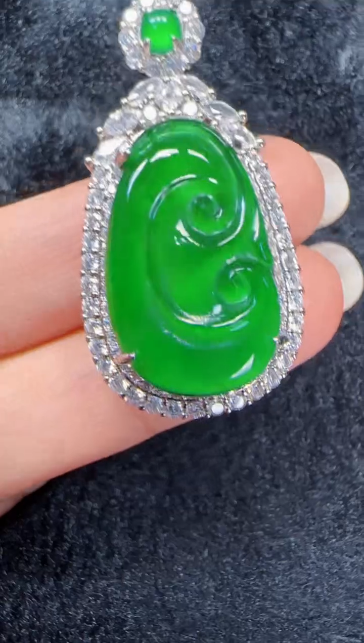 未镶嵌定制翡翠翡翠吊坠18