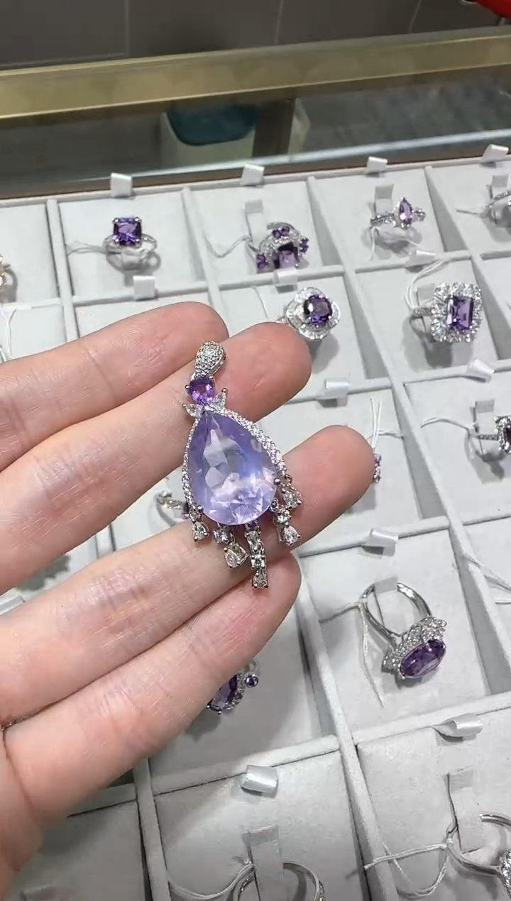 【闪购商品】紫晶颈饰银S925镶嵌13*18mm薰衣草