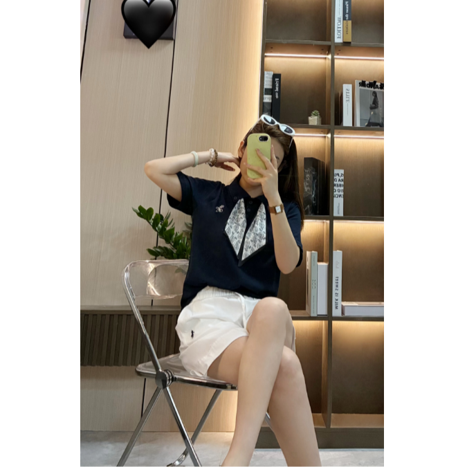 8237法式polo领丝巾设计刺绣洋气百搭舒适休闲上衣