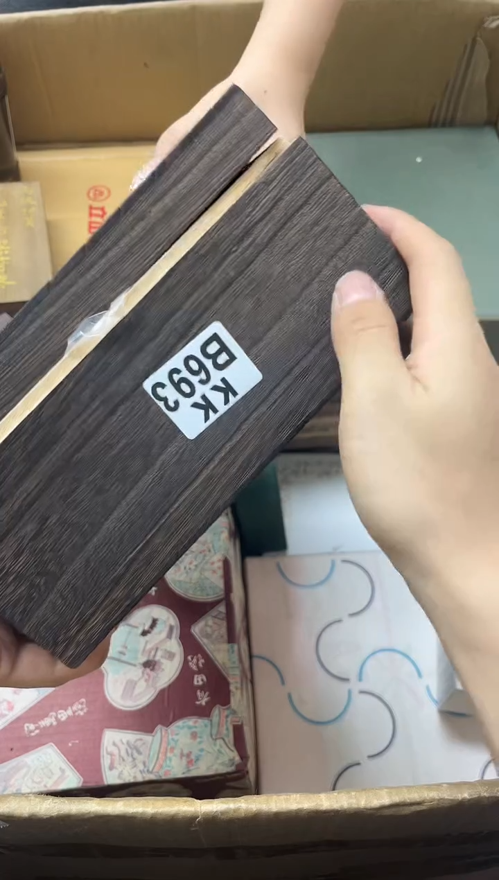 瓷片发*发693 发发发  发发发 