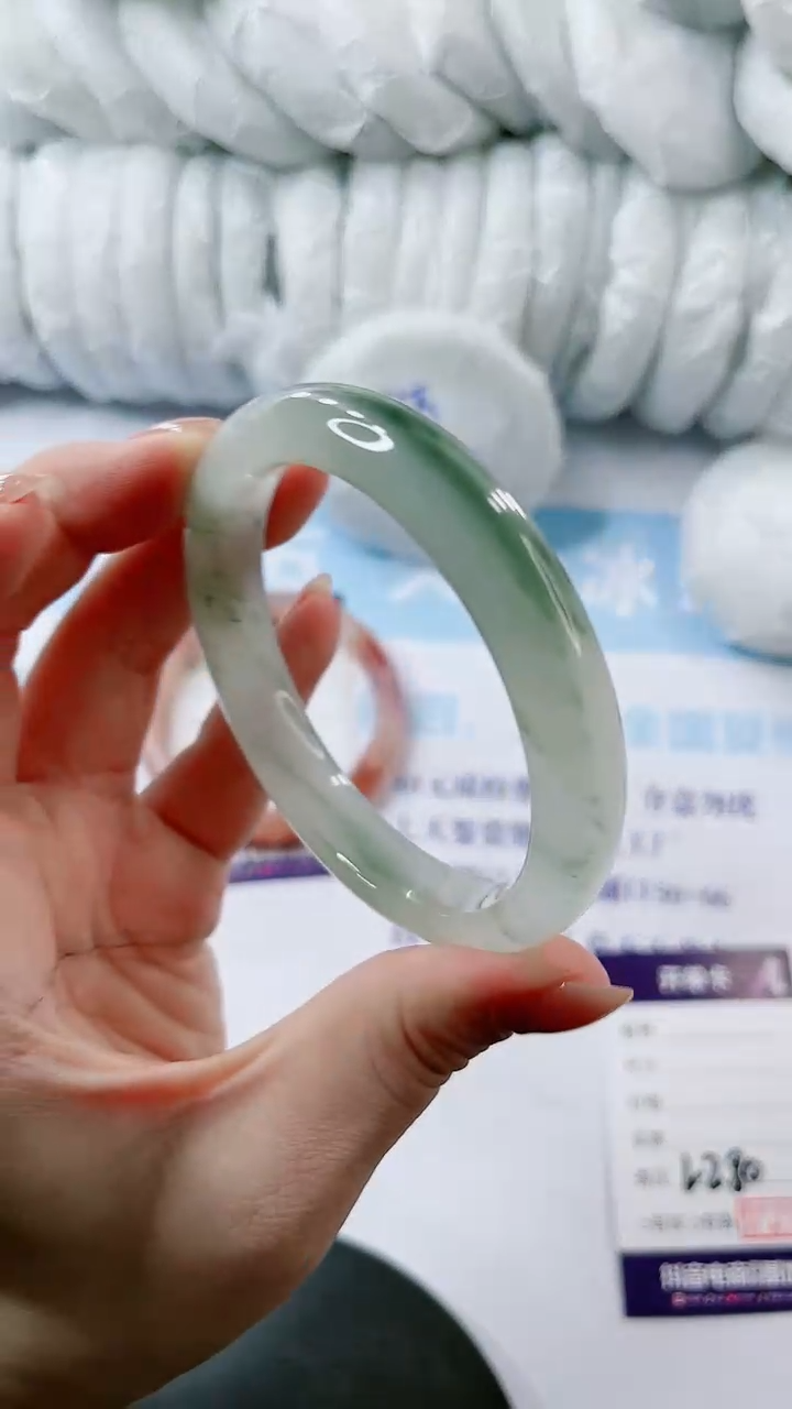 【闪购商品】石英质玉手镯未镶嵌多样性发货L280