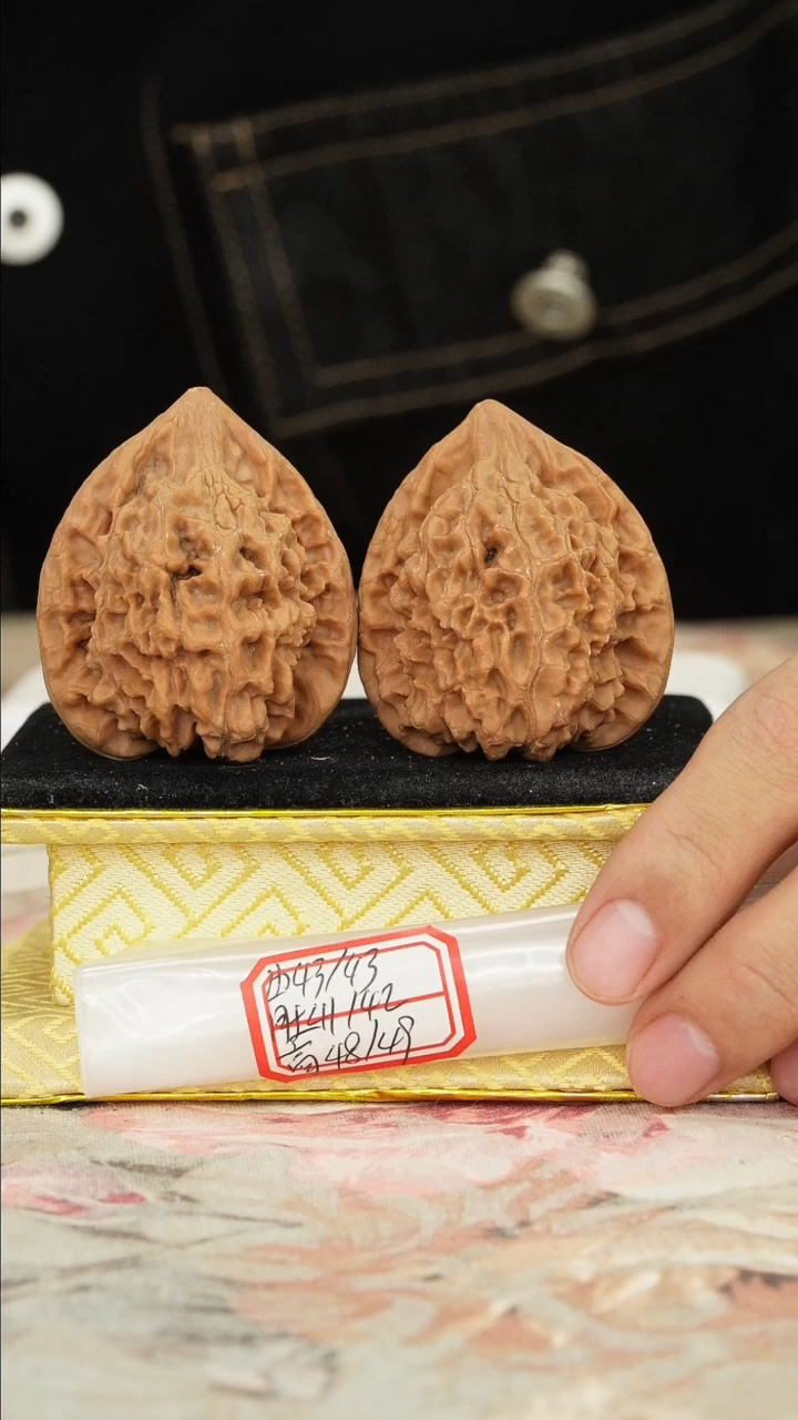 【闪购商品】文玩核桃把件官帽