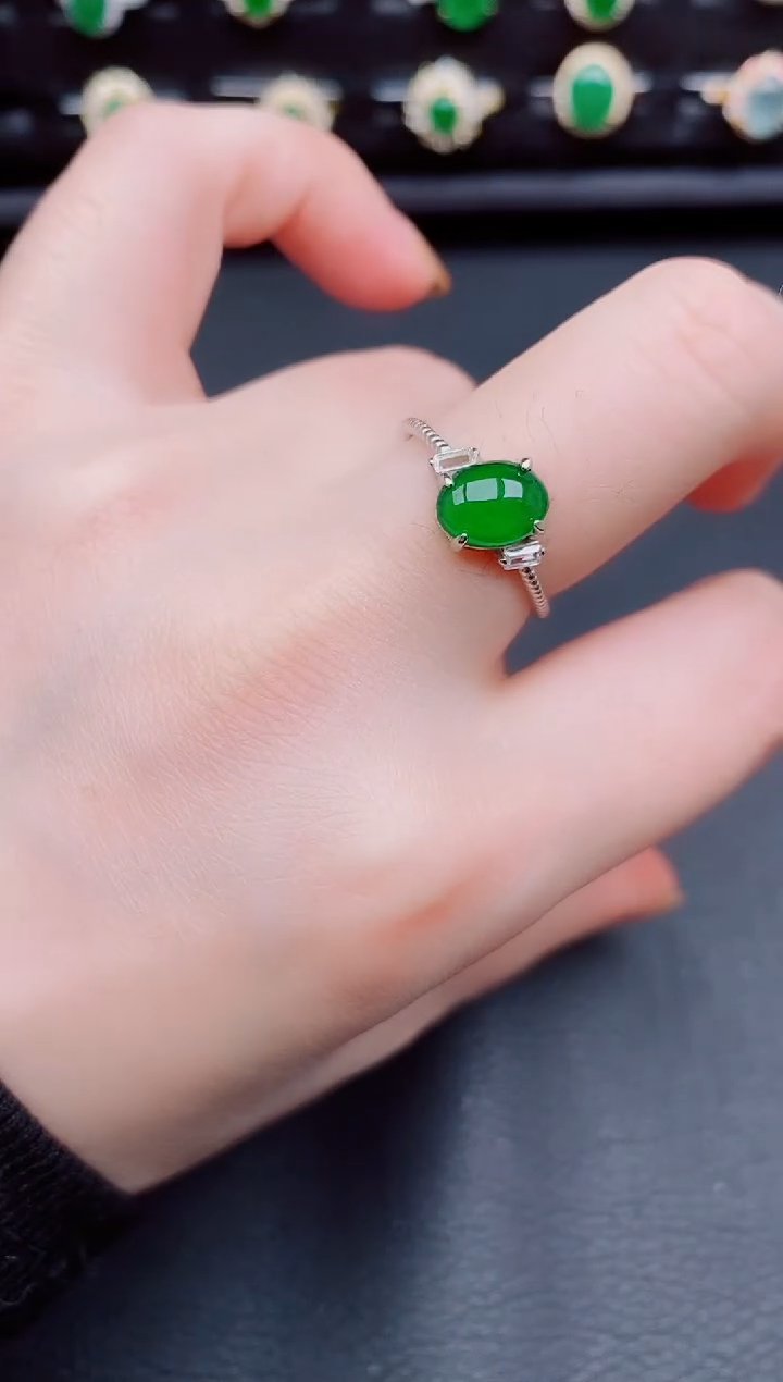 【闪购商品】翡翠戒指银S925镶嵌天然a货翡翠88