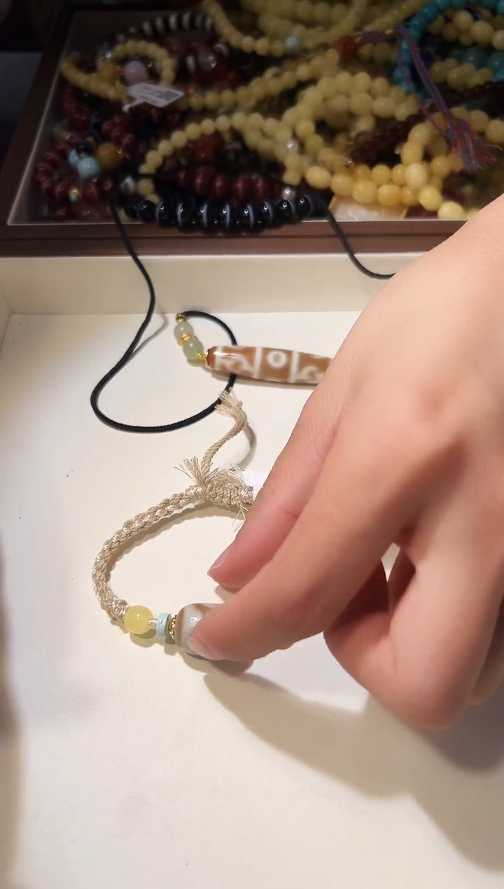 未镶嵌手绳玛瑙/玉髓三眼手绳