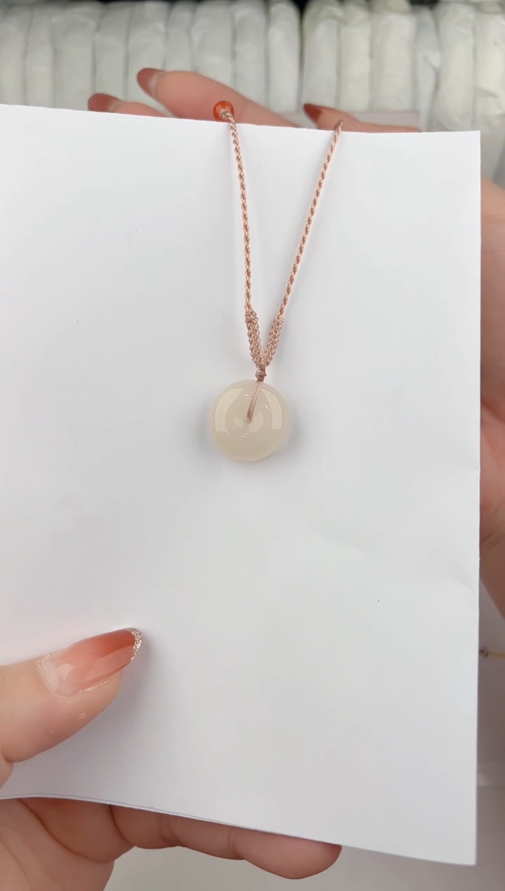 【闪购商品】和田玉吊坠(赠链)未镶嵌1