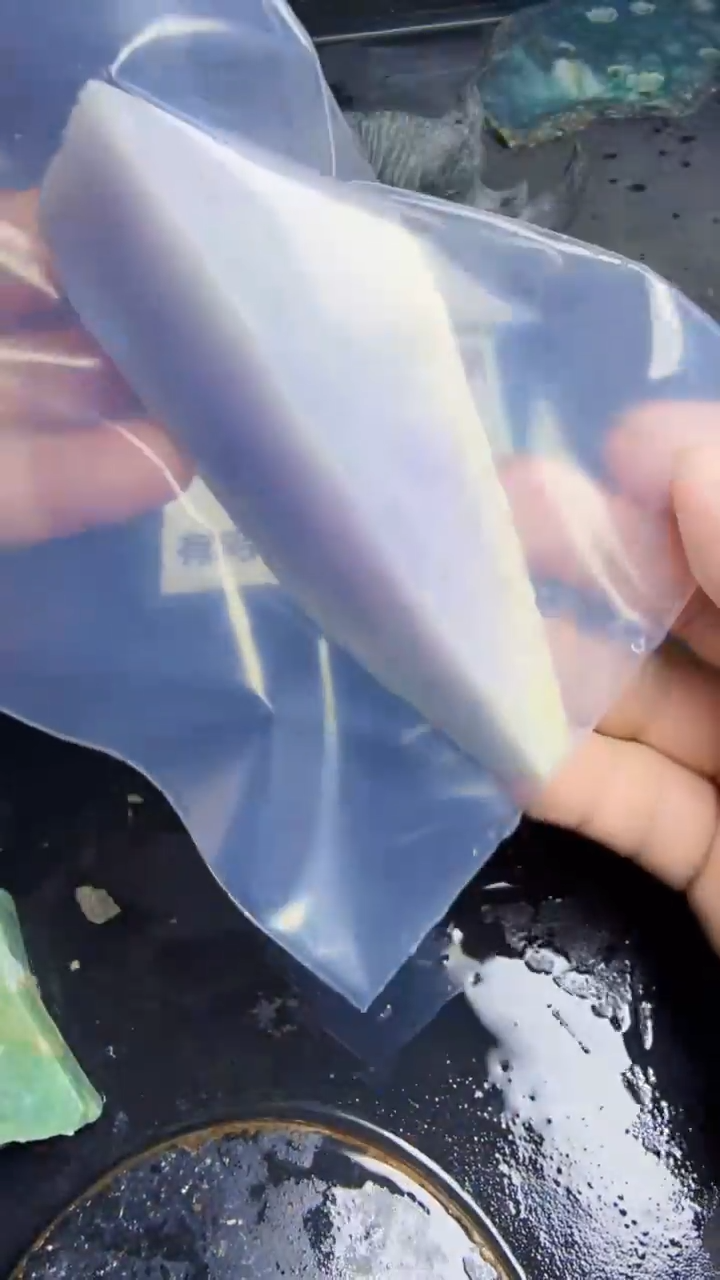 未镶嵌挂件翡翠鼎**水天然翡翠174