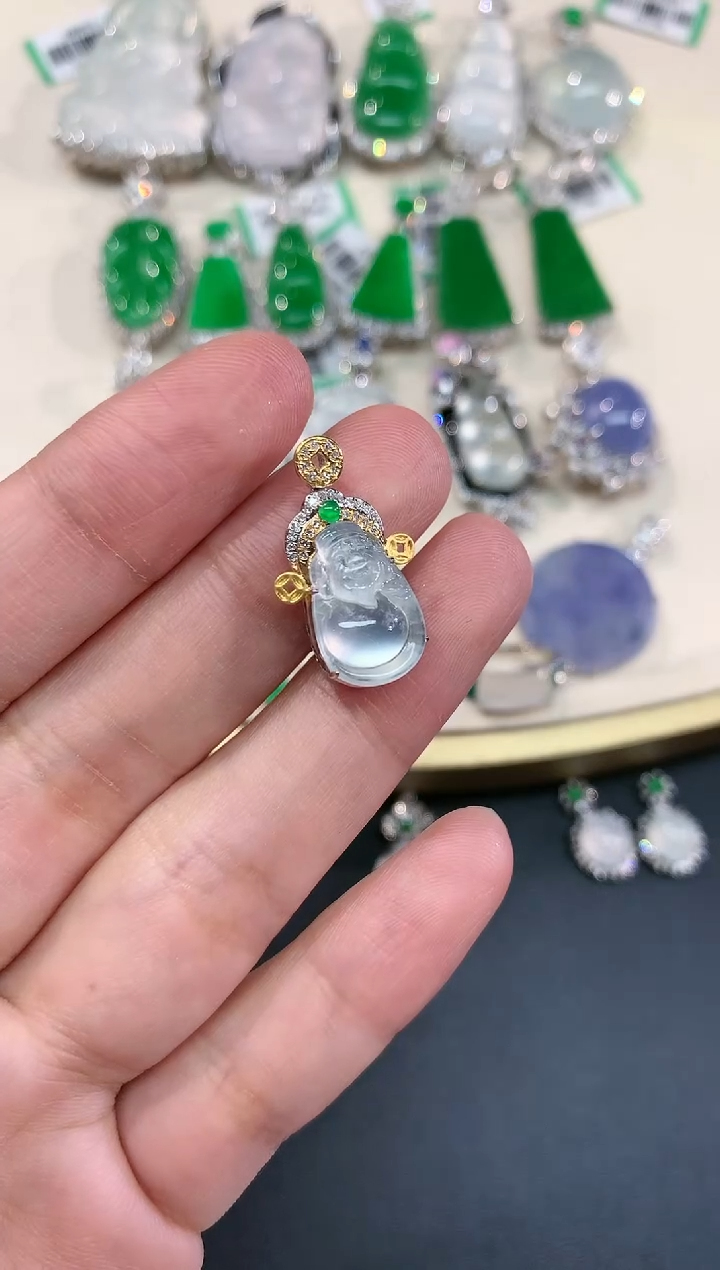 【闪购商品】翡翠吊坠(不含链)18K金镶嵌A64|3980