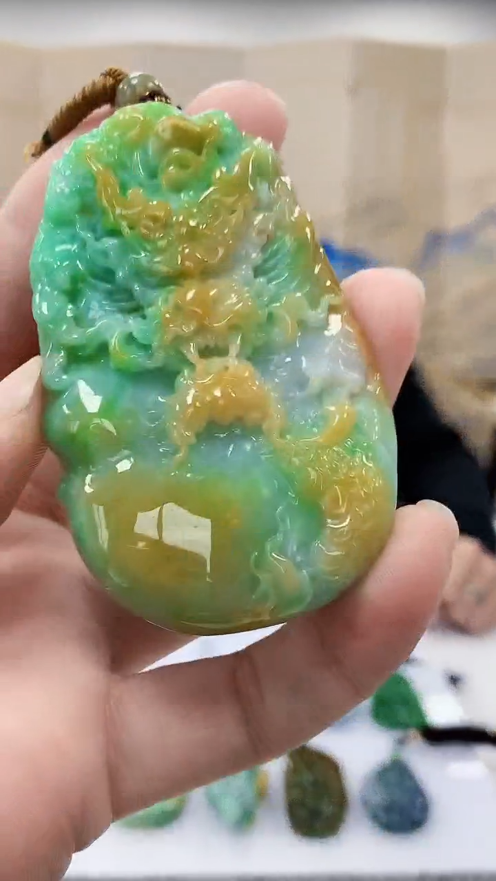 【闪购商品】定制翡翠未镶嵌5152bb-毛货挂件89