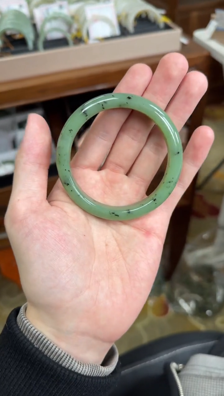 未镶嵌手镯和田玉58