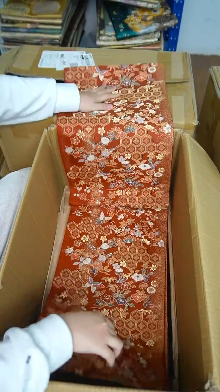 织绣音*织金蝴蝶花卉