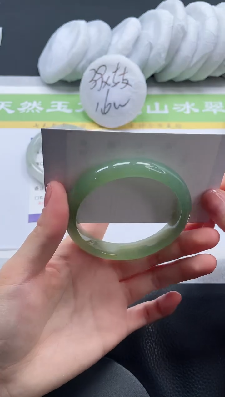 【闪购商品】石英质玉手镯未镶嵌A199-58+