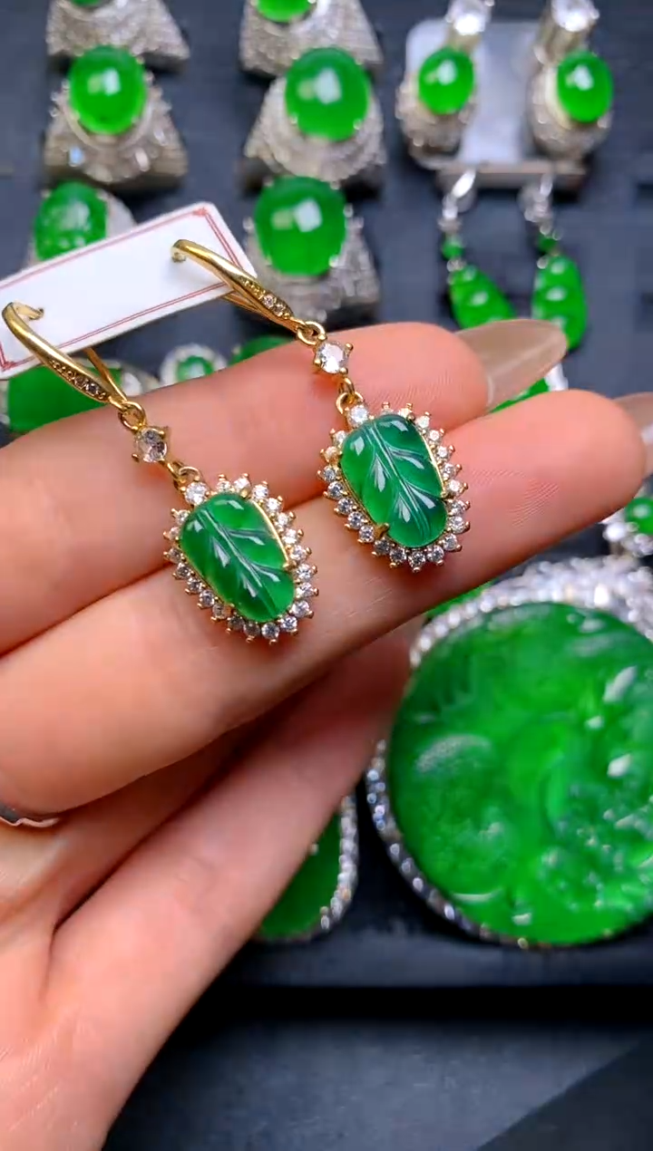 【闪购商品】翡翠耳坠未镶嵌叶子耳坠