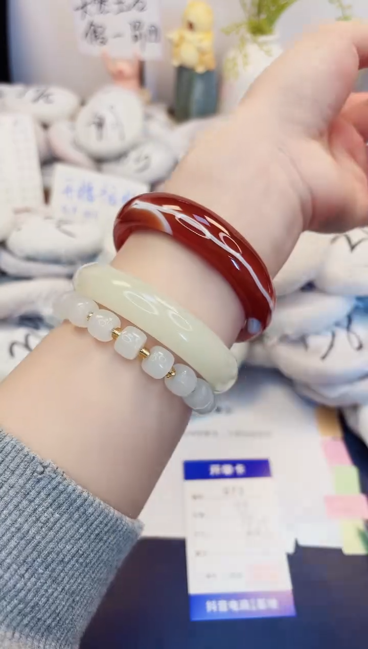 【闪购商品】石英质玉手镯未镶嵌73-玛瑙-圈口60