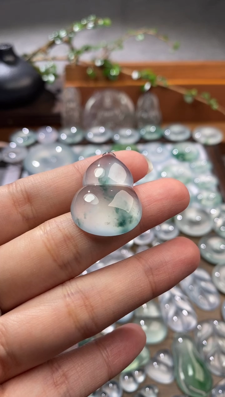 吊坠(不含链)未镶嵌翡翠葫芦