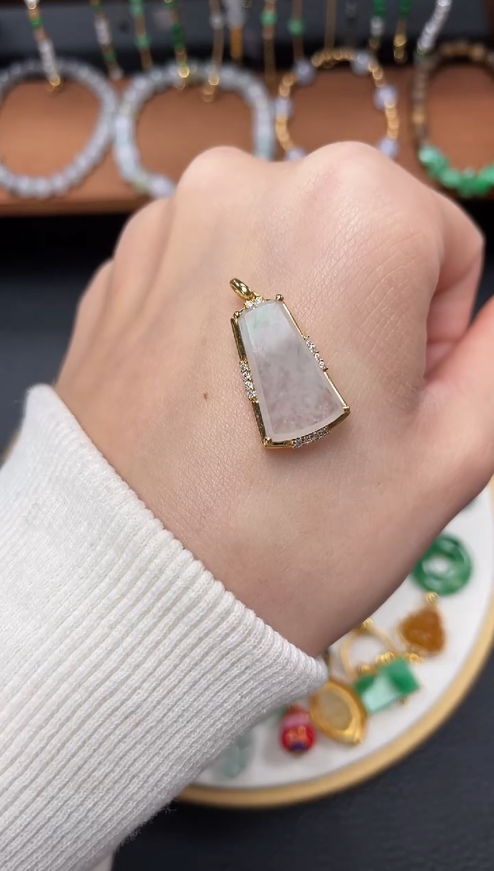 【闪购商品】翡翠吊坠(不含链)18K金镶嵌一个   JK625