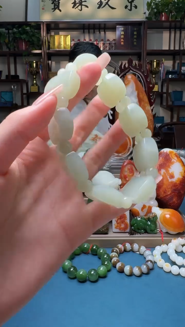 和田玉未镶嵌把件xjhsl