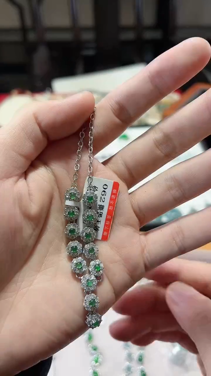 颈饰未镶嵌翡翠翡翠十三颗太阳花项链