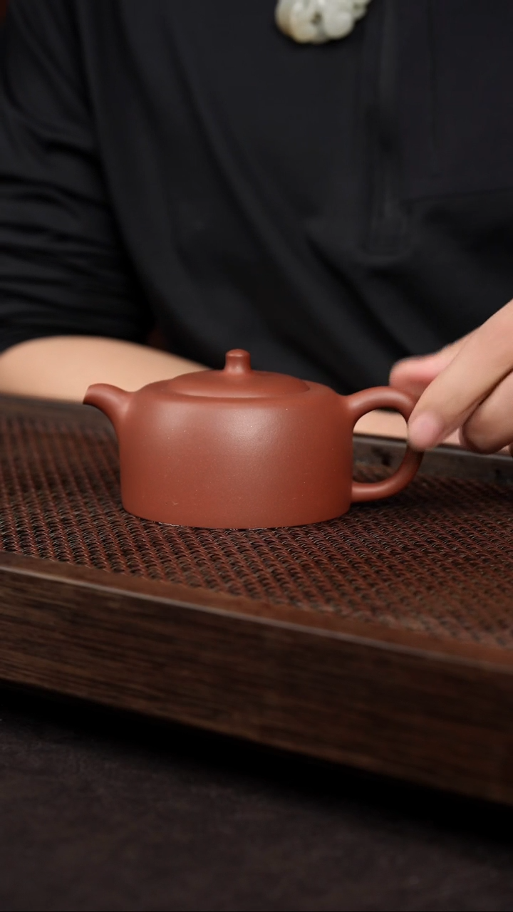 【闪购商品】紫砂茶壶底槽清井栏【带矿标证书】