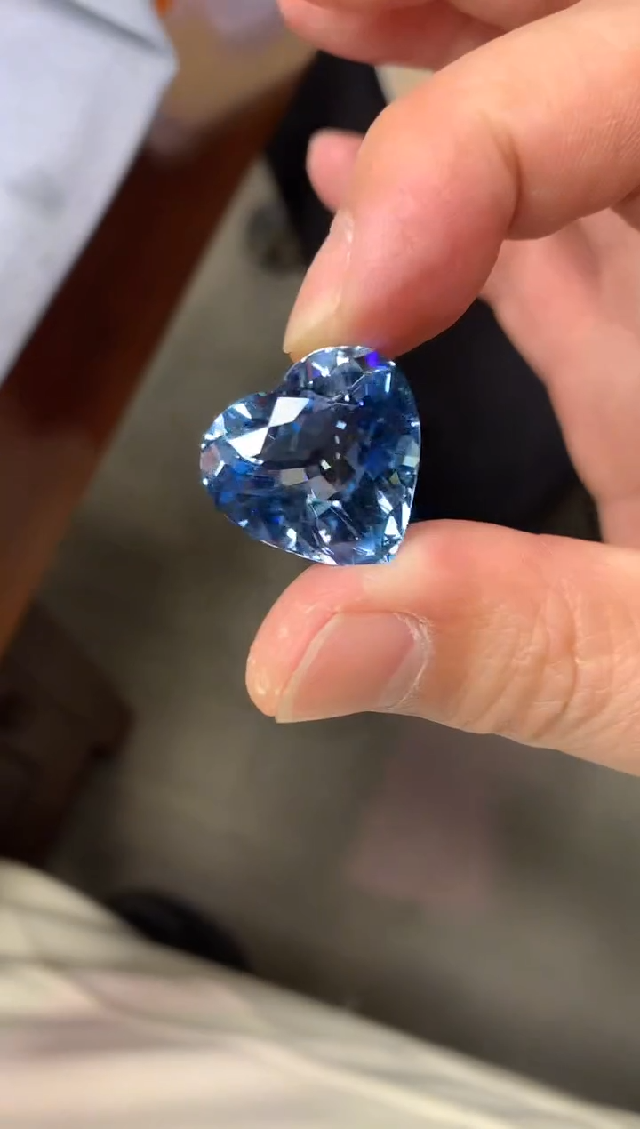 【闪购商品】海蓝宝石笔搁未镶嵌27ct 超圣GUILD