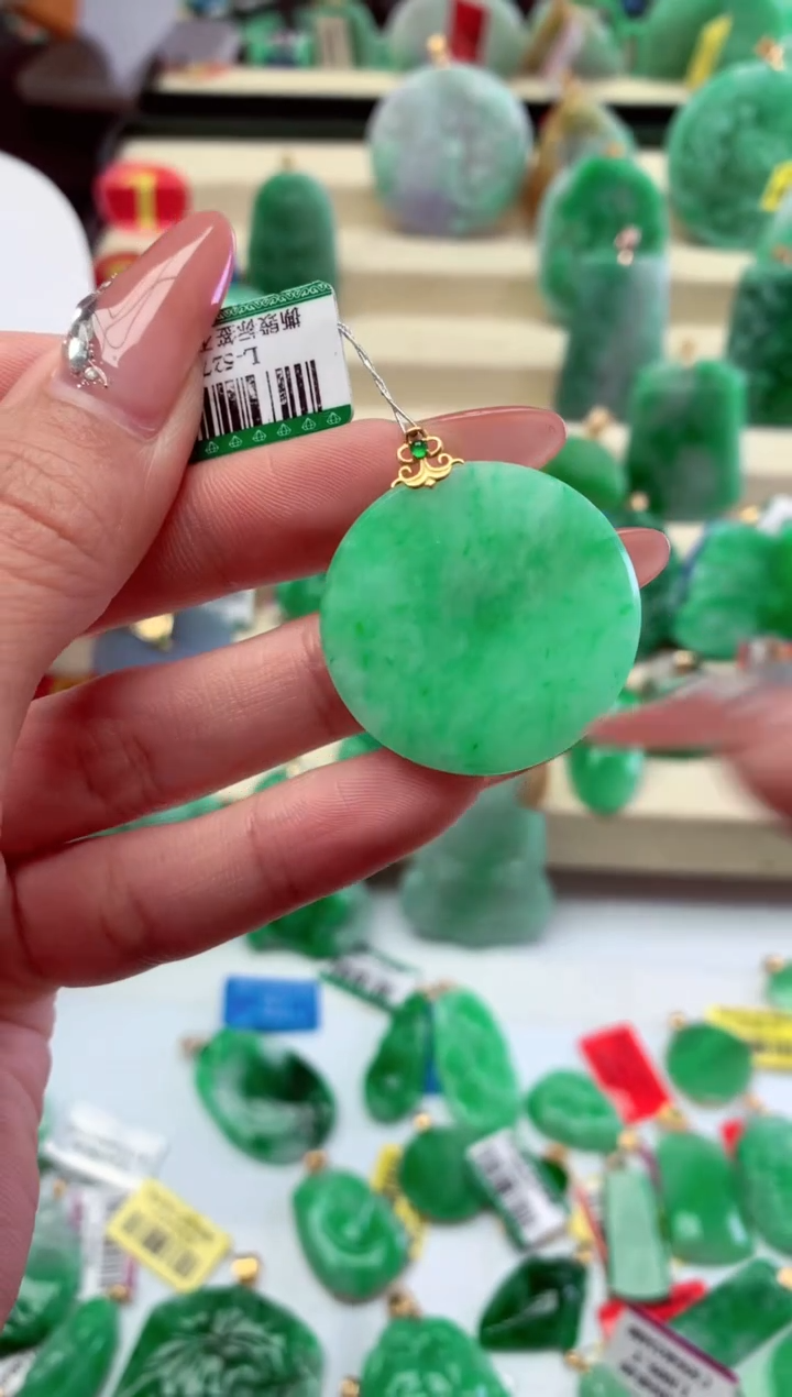 【闪购商品】翡翠颈饰18K金镶嵌挂件