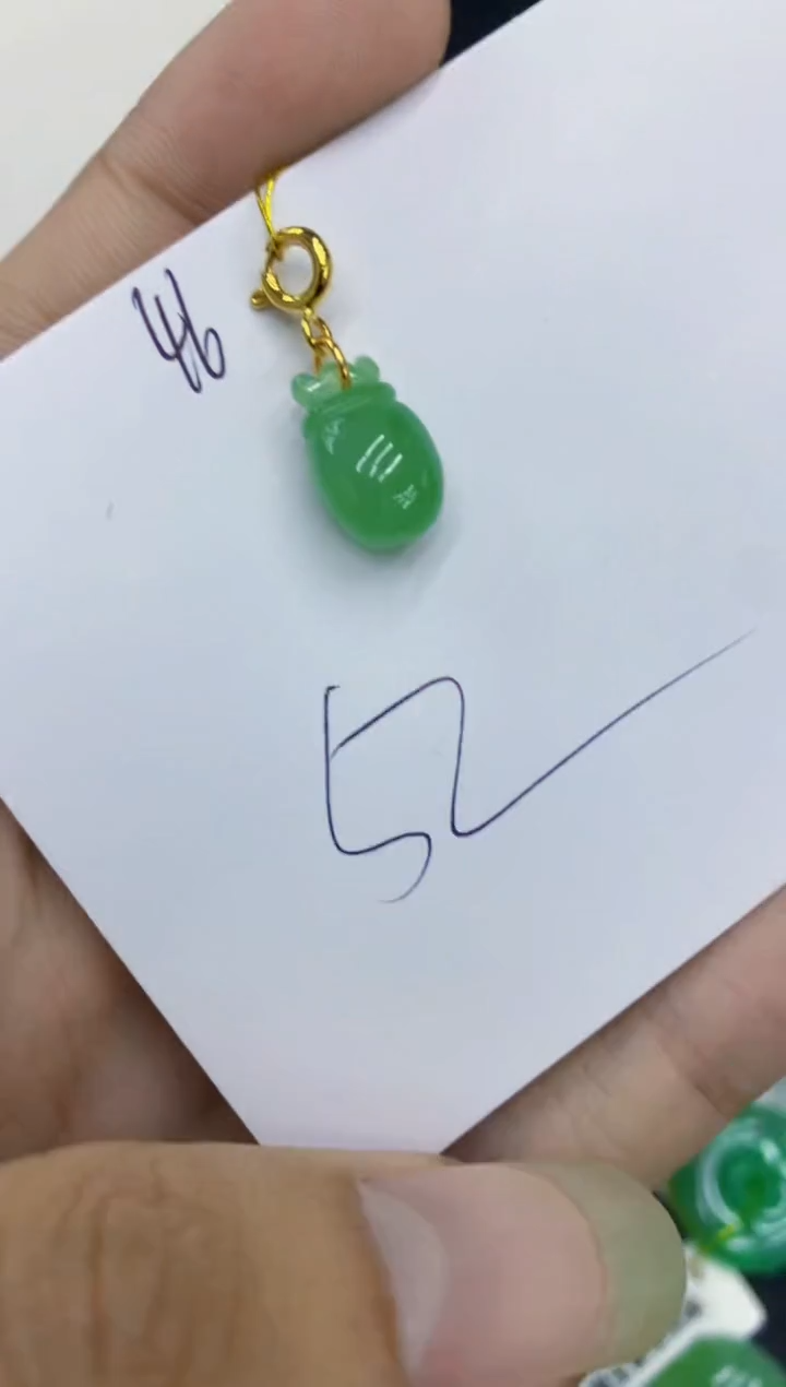 翡翠未镶嵌颈饰11111111111