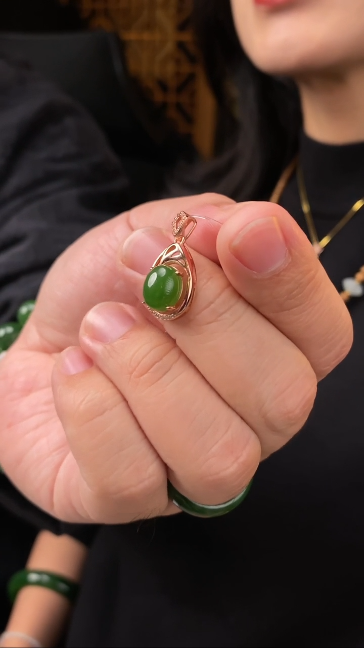 【闪购商品】和田玉吊坠银S925镀金镶嵌【玉道侠侣】俄料碧玉蛋面