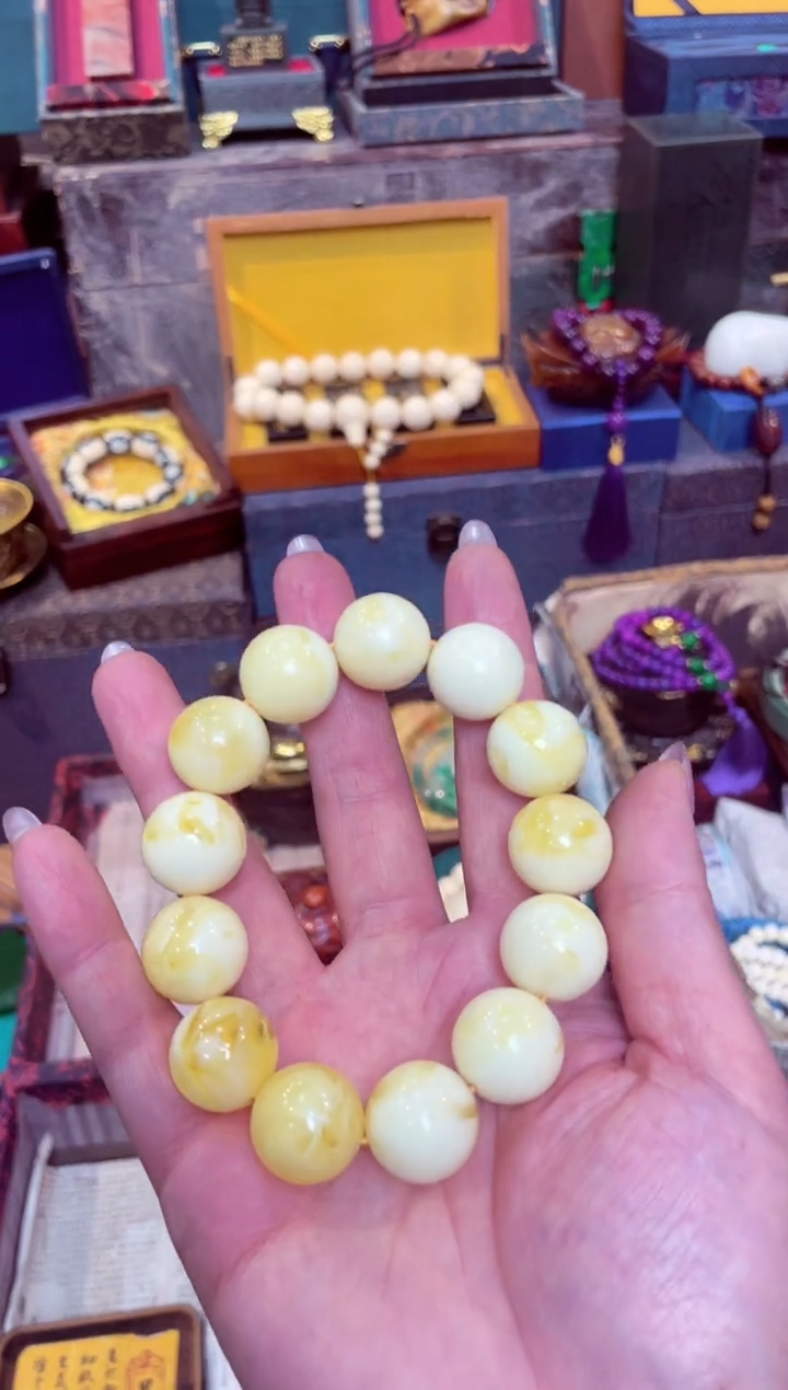 【闪购商品】蜜蜡手串未镶嵌                 