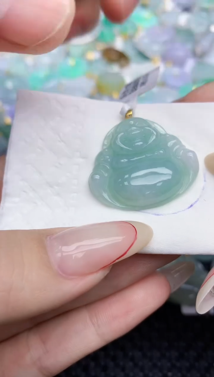 颈饰18K金镶嵌翡翠   天然翡翠A货  百元以上9米证书费自理