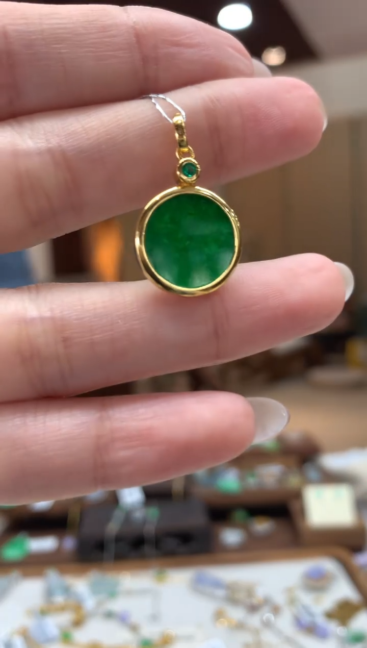 吊坠(不含链)未镶嵌翡翠圆牌 