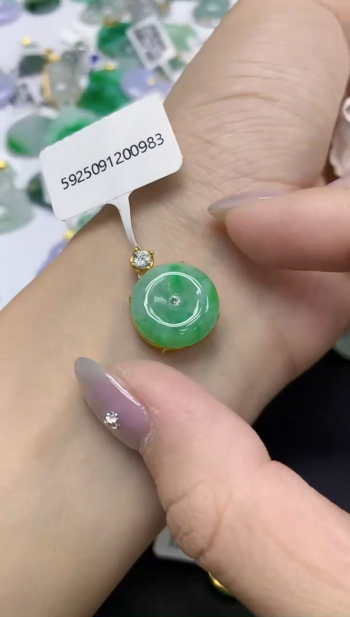 颈饰未镶嵌翡翠天然缅甸翡翠A货百元以上9元证书费自理