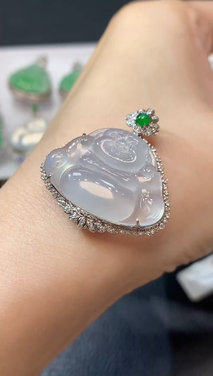 【闪购商品】翡翠吊坠(不含链)18K金镶嵌A87