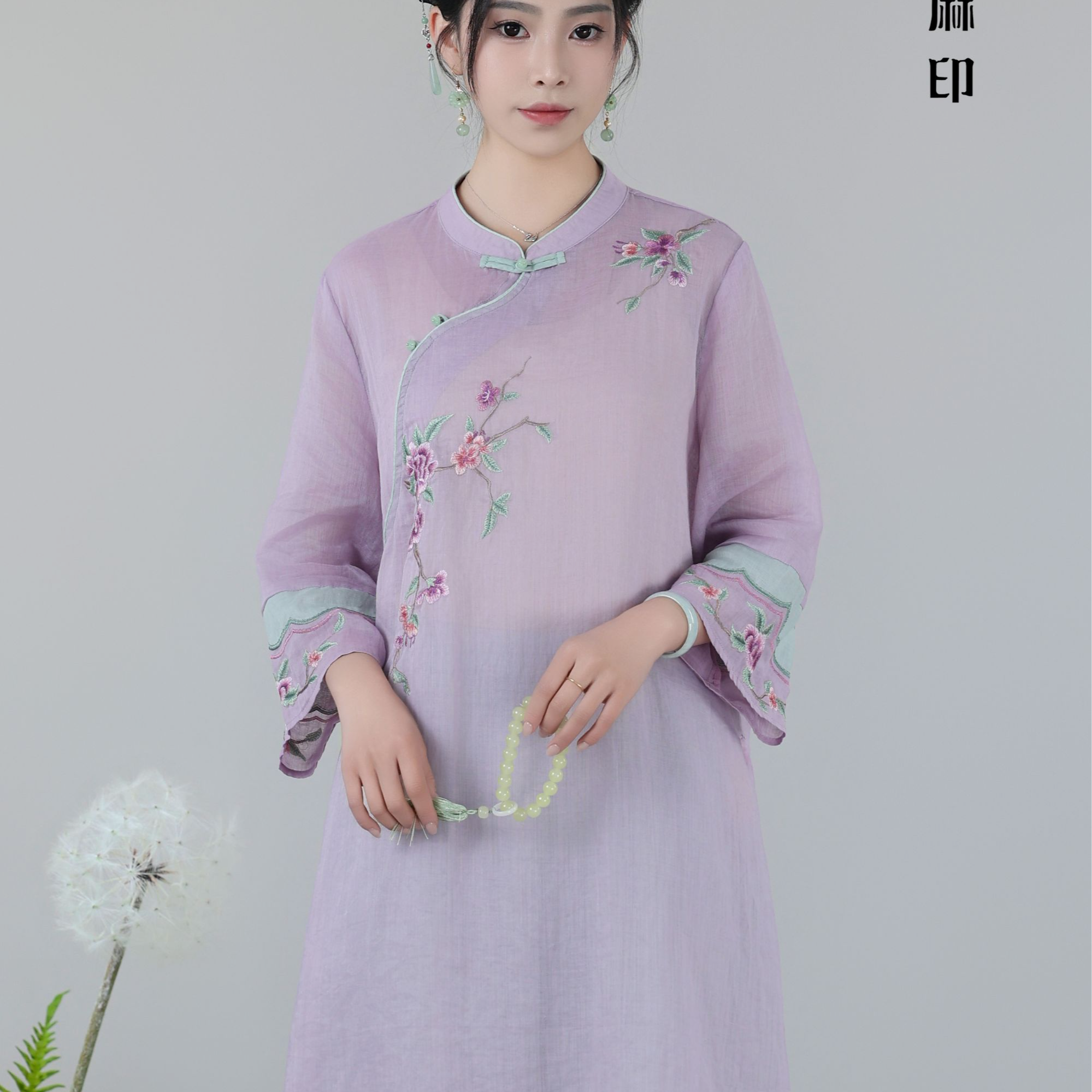 多金麻印记国风苎麻旗袍短袍夏季新中式斜襟立领重工刺绣连衣裙