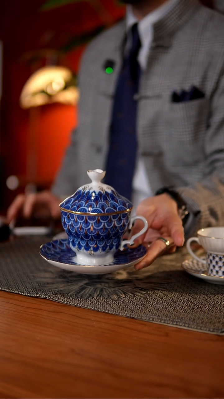 当代乔***7俄皇【勿忘我系列带盖马克杯碟】带礼盒