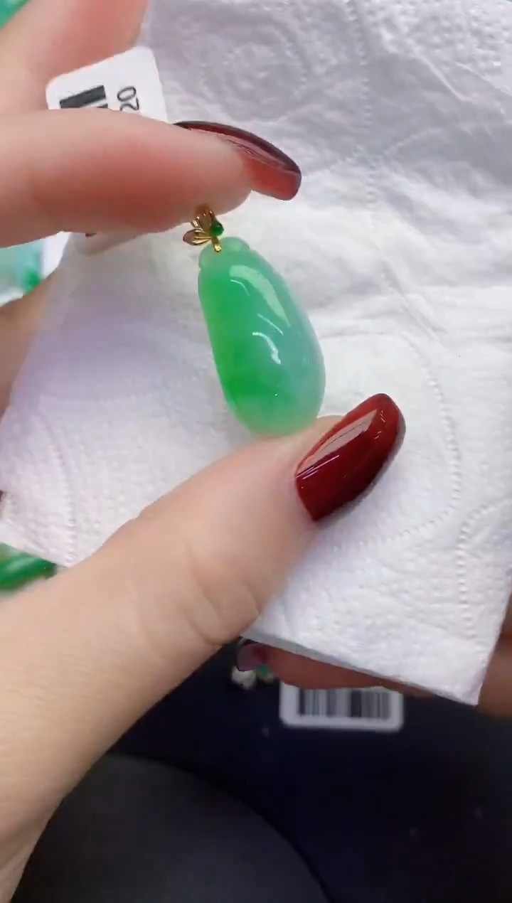 颈饰18K金镶嵌翡翠缅甸天然翡翠A货