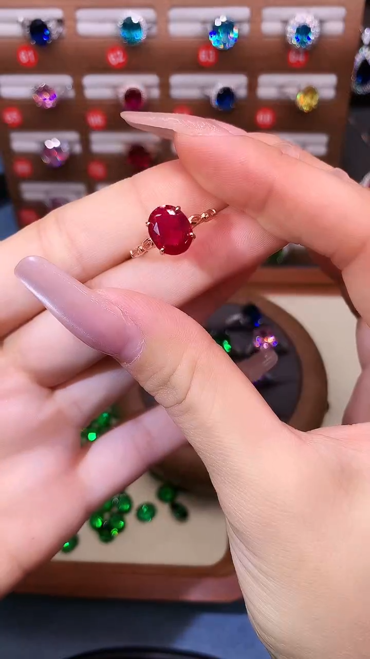 银S925镶嵌戒指红宝石......