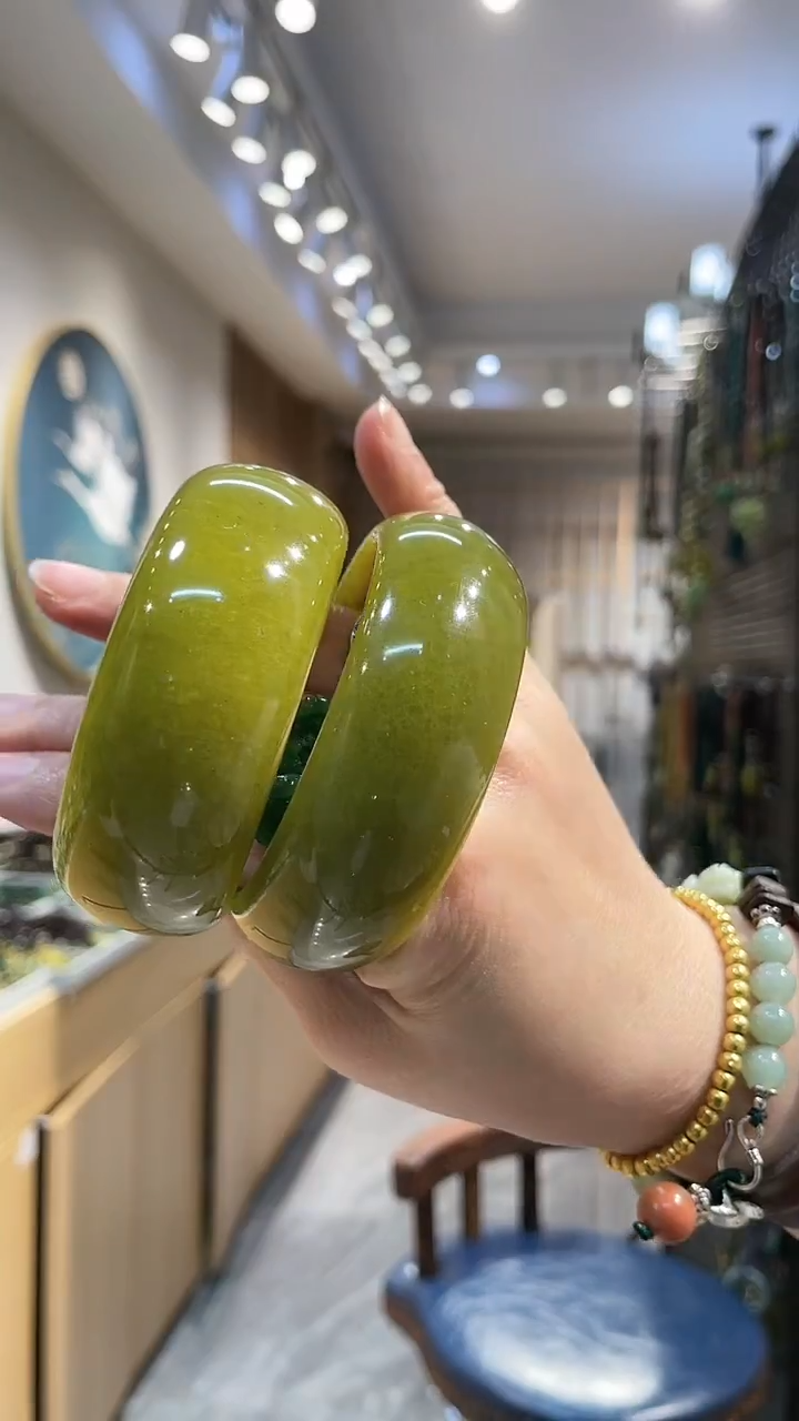 【闪购商品】岫玉手镯未镶嵌手镯多样式发货只发一个60