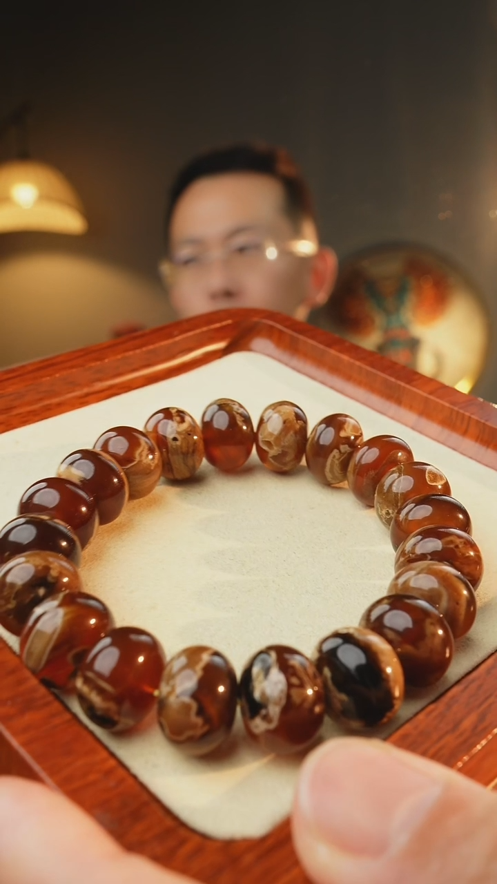 【闪购商品】琥珀琥珀画未镶嵌30g溶洞根珀