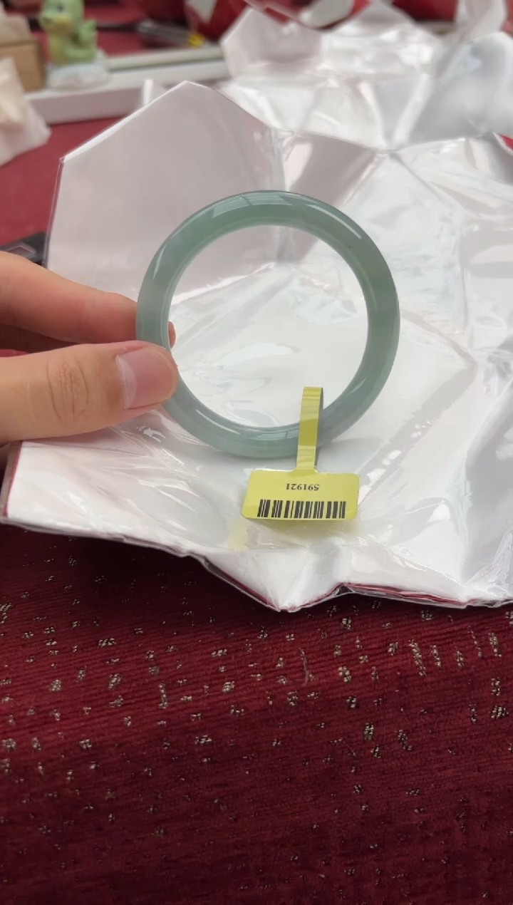 【闪购商品】翡翠手镯（圆镯）未镶嵌21手镯