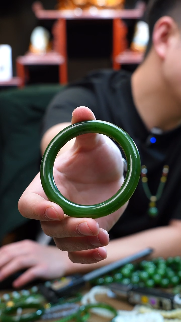 未镶嵌手链和田玉碧玉手镯56