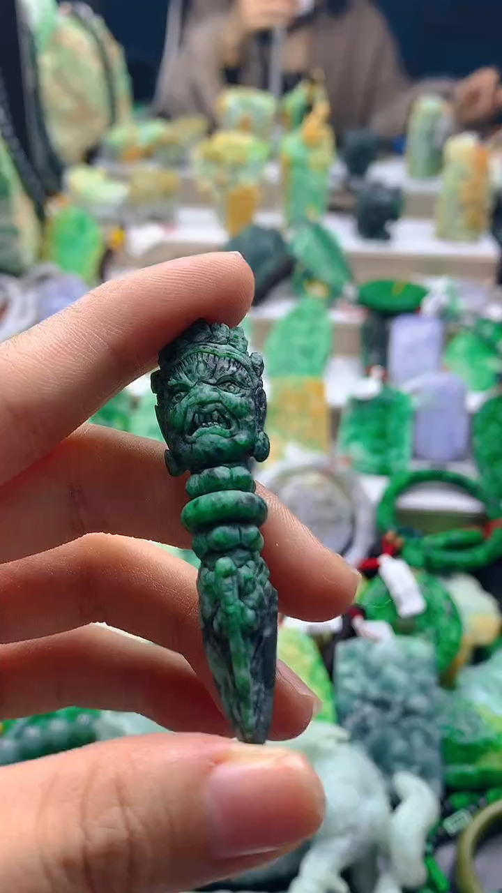 颈饰未镶嵌翡翠天然缅甸a货翡翠