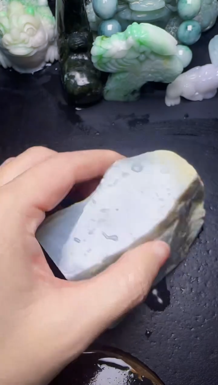 颈饰未镶嵌翡翠粤**哥28