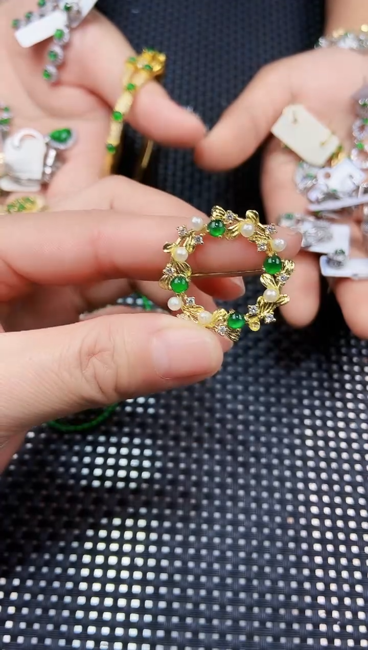 【闪购商品】翡翠吊坠(不含链)未镶嵌111111111