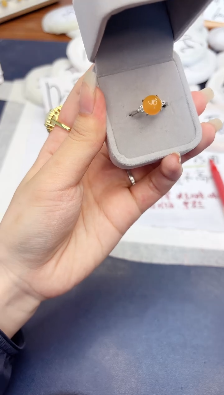 石英质玉手镯未镶嵌350黄龙戒指