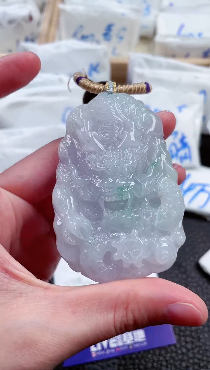 【闪购商品】翡翠颈饰未镶嵌00010765