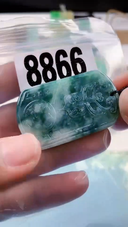 【闪购商品】翡翠挂件未镶嵌天然翡翠吊坠挂件
