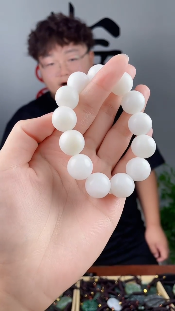 和田玉未镶嵌颈饰拍一发一，多样性发货