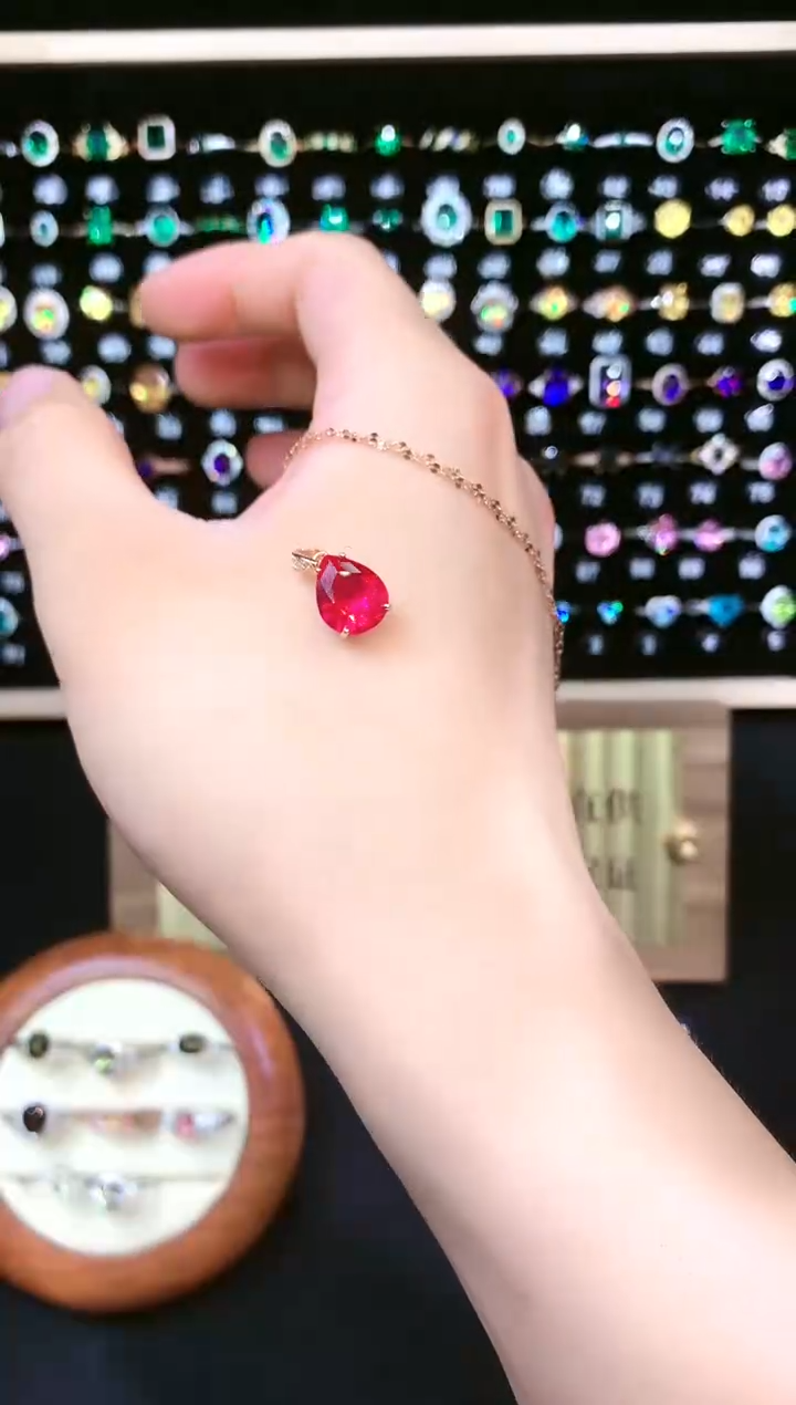 银S925镶嵌吊坠(赠链)红宝石......