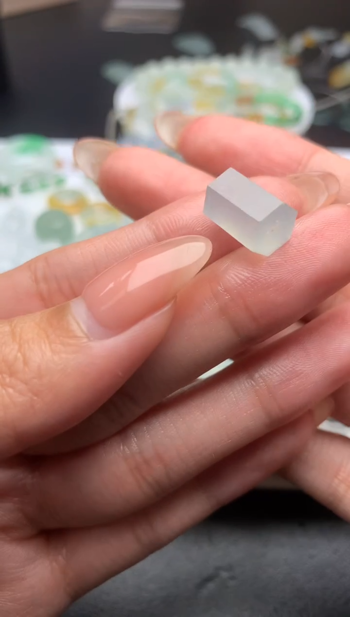 【闪购商品】定制翡翠未镶嵌毛货