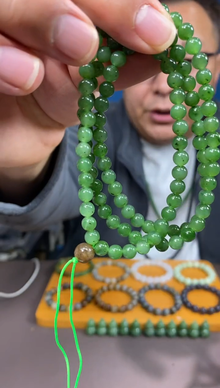 颈饰未镶嵌和田玉颜色多样性发货拍一发一